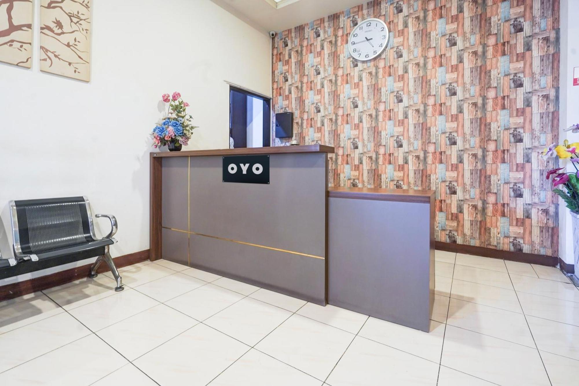 Hotel O Rappocini Near Rsia Paramount Makassar Buitenkant foto