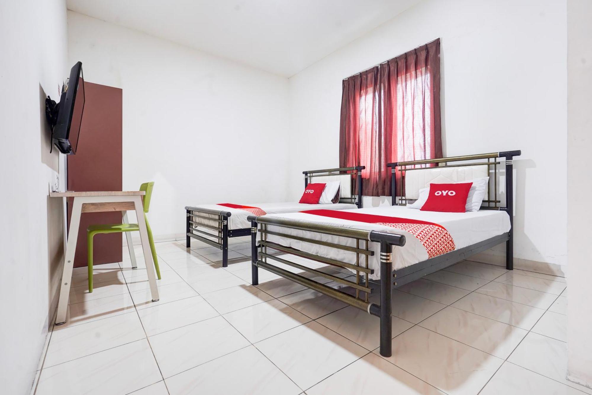 Hotel O Rappocini Near Rsia Paramount Makassar Buitenkant foto